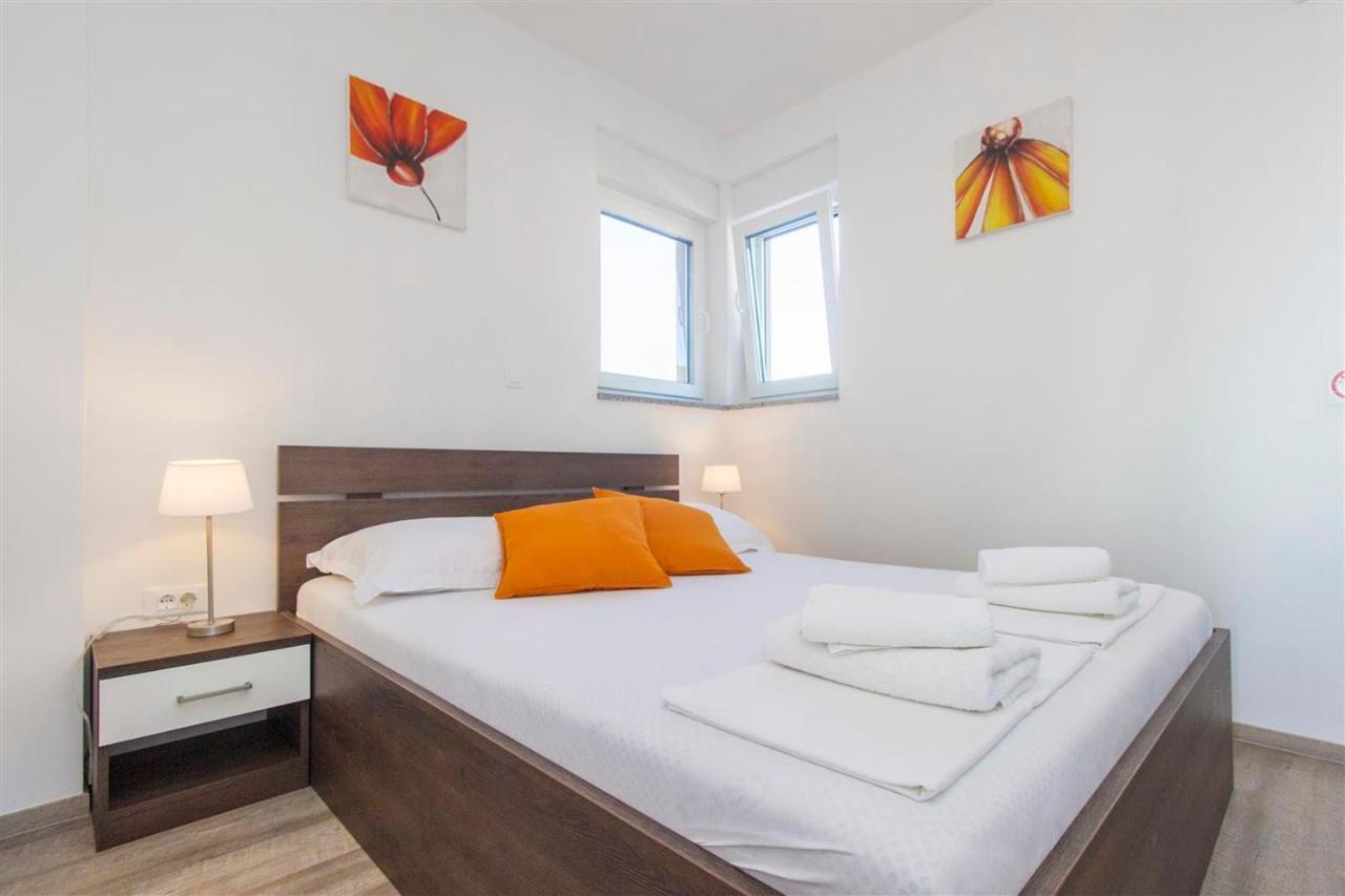 Villa Top Of Murter, Two Bedroom Apartment Bagian luar foto
